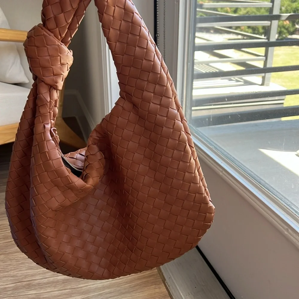 Knot shoulder bag - Picture 2 of 2